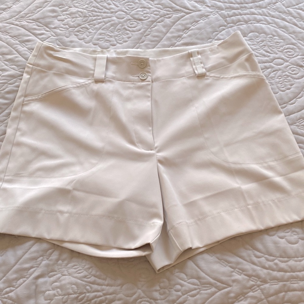 Nike Fit dry golf shorts. Size 8